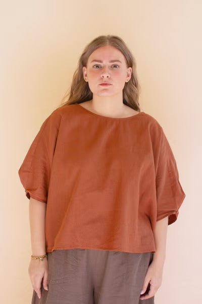 Short-Sleeve Blouse with Button Detail on Sleeves / Cinnamon