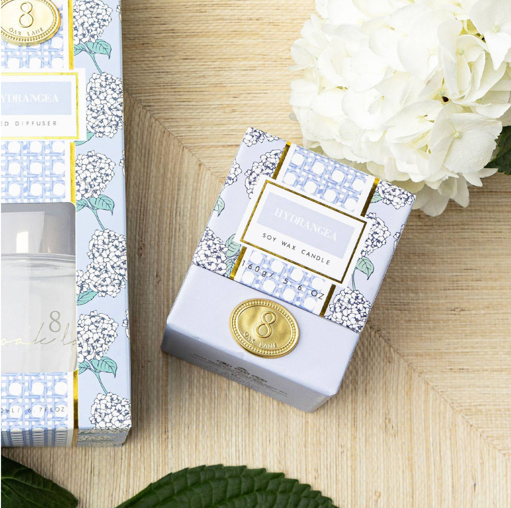 5.6oz Boxed Soy Candle- Hydrangea Stem