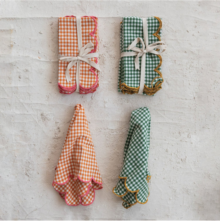 Cotton Scalloped Napkins with Contrasting Stitched Edges, Set of 4