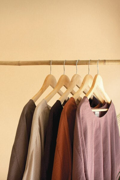 Short-Sleeve Blouse with Button Detail on Sleeves / Oregano