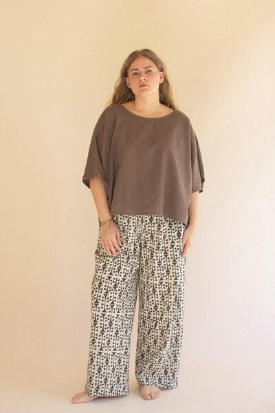 Short-Sleeve Blouse with Button Detail on Sleeves / Oregano